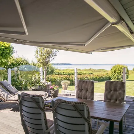 Strandhuset. *