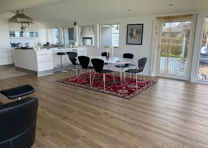 Strandhuset. Holiday home Asperup