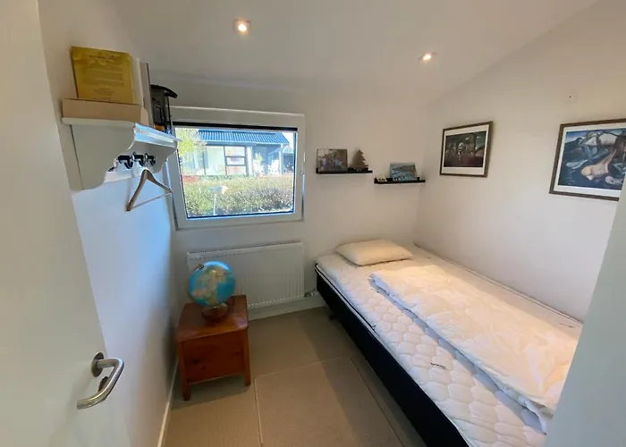 Strandhuset. * Asperup